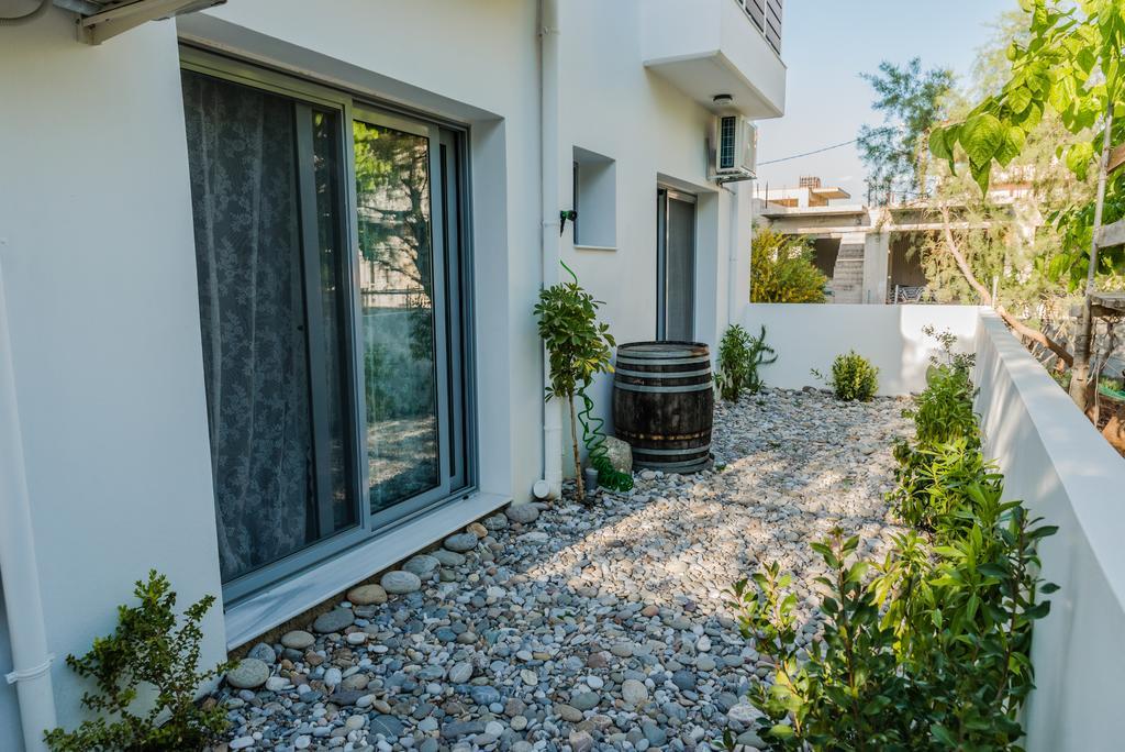 Villa Iceberg Kalamaki  Bagian luar foto